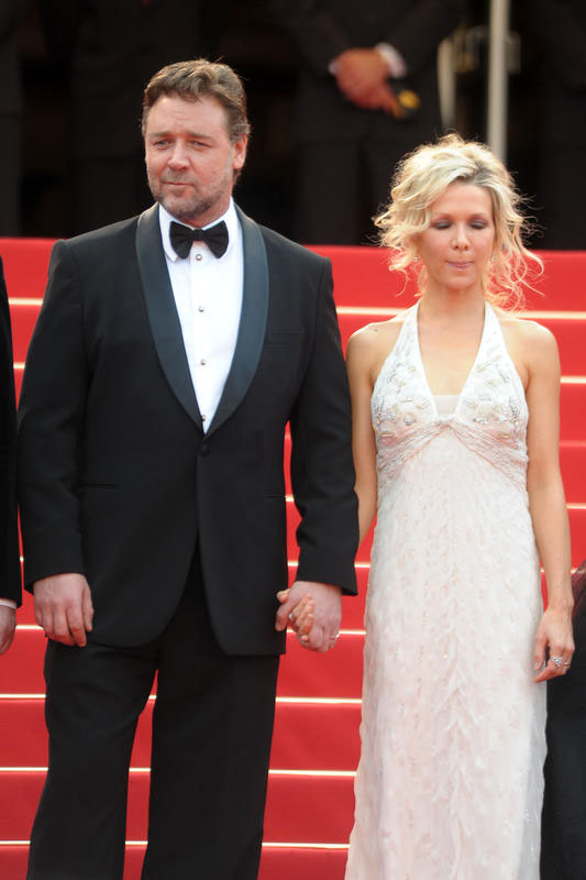 Russel Crowe come Formigoni: anche lui vede gli UFO