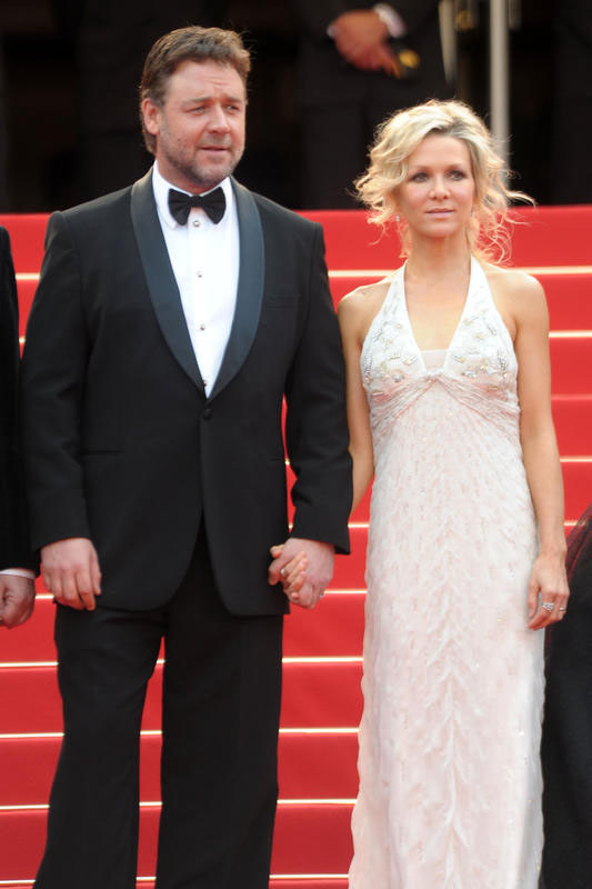 Russel Crowe come Formigoni: anche lui vede gli UFO
