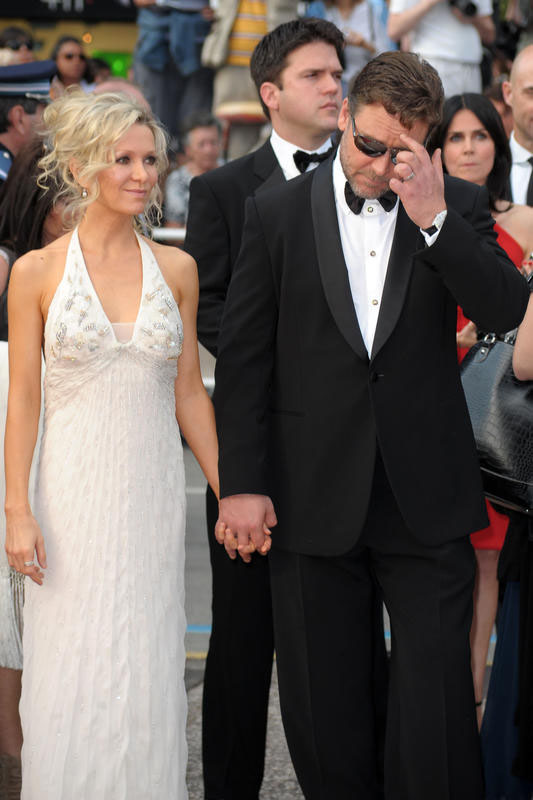 Russel Crowe come Formigoni: anche lui vede gli UFO