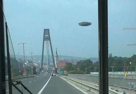 Russel Crowe come Formigoni: anche lui vede gli UFO