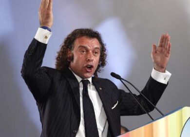 Soldi ai partiti, la denuncia dell’Idv Barbato