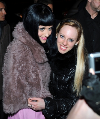 Katy Perry si racconta in una autobiografia pagata 2 milioni