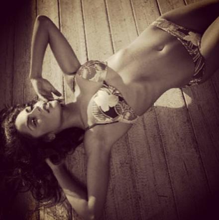 Raffaella Fico debutta su Instagram: foto sexy dal passato per il nuovo profilo