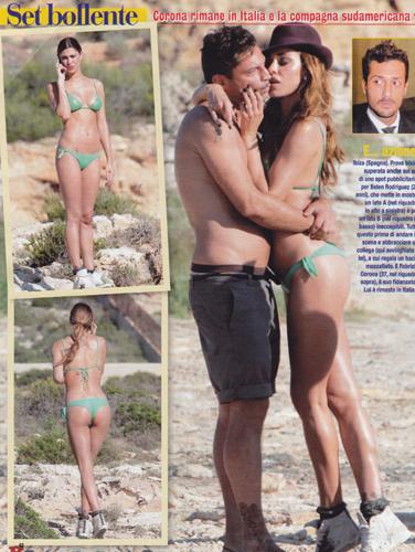 Emma imita Belen e si spoglia: topless sulla copertina del nuovo album