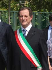 Mantovani ad Affari: “Il coordinamento? Gli aspiranti si rivolgano a Berlusconi”