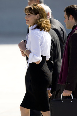 Francia, la Bruni difende Sarkozy. “Sul caso Bettencourt accuse dolorose”