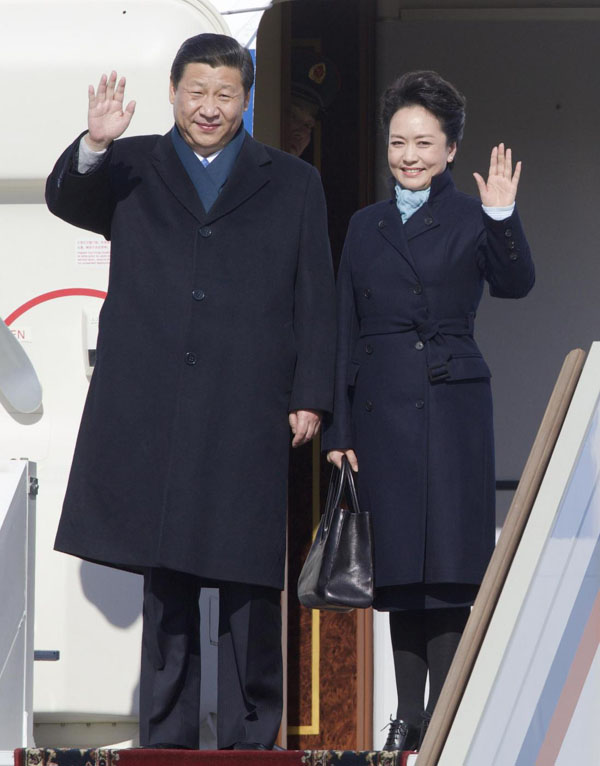 Cina, la first lady Peng Liyuan. Regina di stile e di soft power Cina, la first lady Peng Liyuan. Regina di stile e di soft power