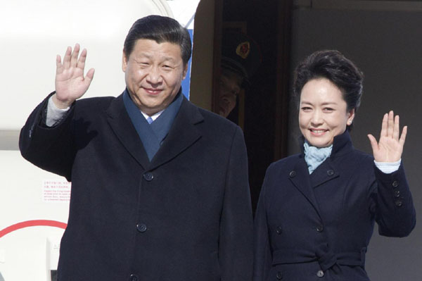 Cina, la first lady Peng Liyuan. Regina di stile e di soft power Cina, la first lady Peng Liyuan. Regina di stile e di soft power