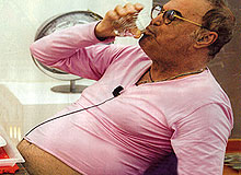 Roma saluta il suo poeta. Risuona “Tutto il resto è noia”