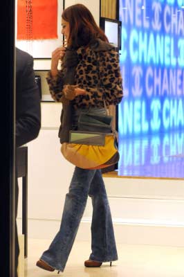 Domenica In: via Lorella Cuccarini. Arrivano Insinna e Leone?