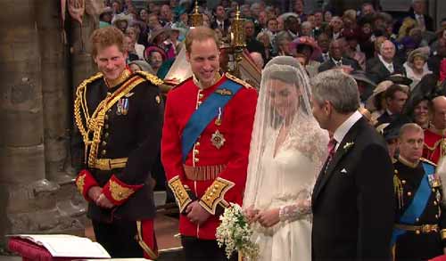 A Glasgow bimba respinge bacio del principe William A Glasgow bimba respinge bacio del principe William