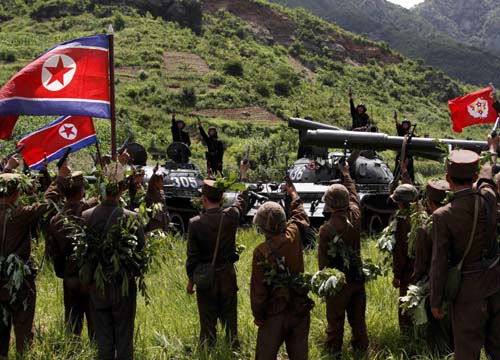 Coree, Pyongyang pronto a lanciare un missile. Cyber-attacco a banche e tv Coree, Pyongyang pronto a lanciare un missile. Cyber-attacco a banche e tv