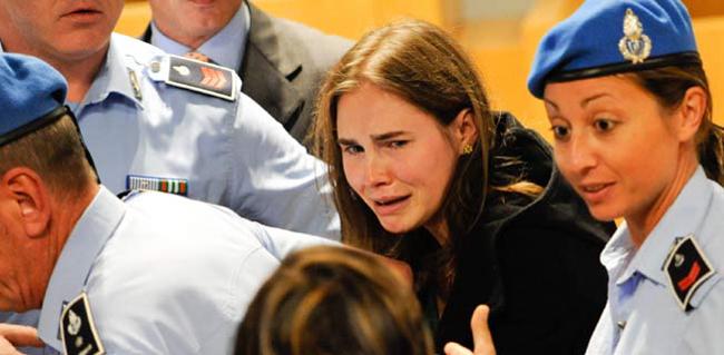 Amanda racconta il carcere italiano. “Un inferno, il secondino voleva fare sesso con me”