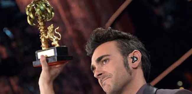 Mengoni, paura in volo Mengoni, paura in volo