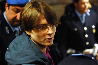 Amanda racconta il carcere italiano. “Un inferno, il secondino voleva fare sesso con me”