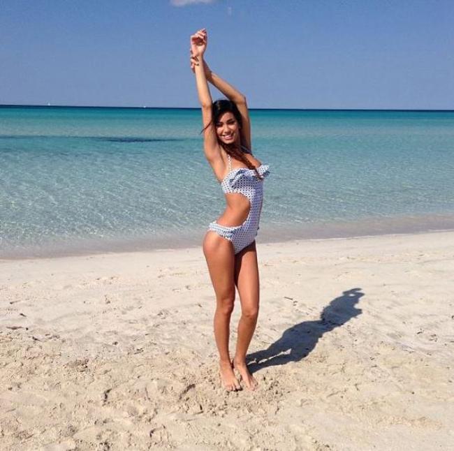 Federica e Costanza al mare: la primavera bollente delle ex veline Federica e Costanza al mare: la primavera bollente delle ex veline