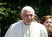 Ratzinger fa ritorno in Vaticano. Rumors: ma c’è chi parla di “crollo fisico” Ratzinger fa ritorno in Vaticano. Rumors: ma c’è chi parla di “crollo fisico”