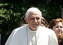 Ratzinger fa ritorno in Vaticano. Rumors: ma c’è chi parla di “crollo fisico” Ratzinger fa ritorno in Vaticano. Rumors: ma c’è chi parla di “crollo fisico”