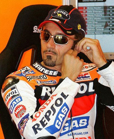 Max Biaggi, amore al capolinea: è finita la storia con Eleonora Pedron Max Biaggi, amore al capolinea: è finita la storia con Eleonora Pedron