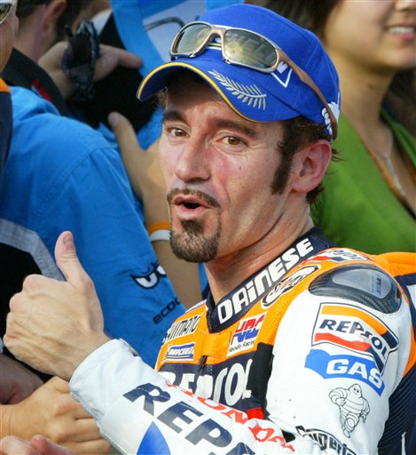 Max Biaggi, amore al capolinea: è finita la storia con Eleonora Pedron Max Biaggi, amore al capolinea: è finita la storia con Eleonora Pedron