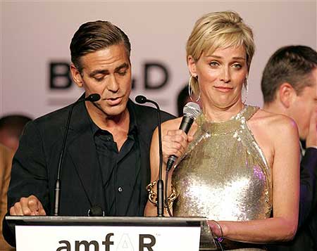 Sharon Stone rivela: “Sono tornata dall’aldilà” Sharon Stone rivela: “Sono tornata dall’aldilà”