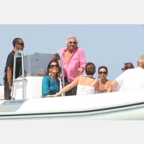 Chiesto rinvio a giudizio per Flavio Briatore nell’inchiesta sul maxiyacht “Force Blue”