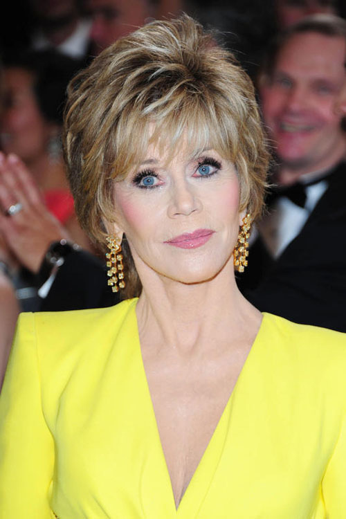 Jane Fonda: “A 60 anni l’amore si fa leggero e il sesso ci guadagna”