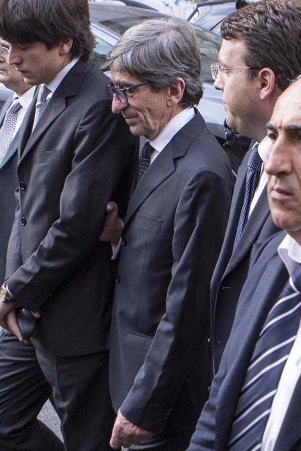 Funerali di Andreotti. Applausi in chiesa