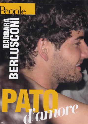 Pato-Barbara Berlusconi, cartoline (e frecce) d’amore Pato-Barbara Berlusconi, cartoline (e frecce) d’amore