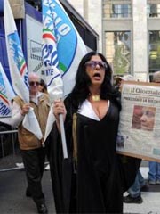 Governo lungo e prescrizione. La strategia di Berlusconi dopo la condanna Mediaset Governo lungo e prescrizione. La strategia di Berlusconi dopo la condanna Mediaset