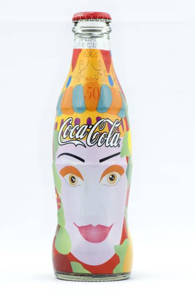 Dopo 127 anni la Coca Cola cambia logo