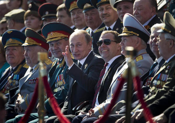 Russia, parata sulla Piazza Rossa. Putin: “No ad altre guerre”