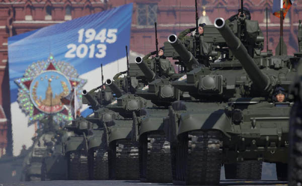 Russia, parata sulla Piazza Rossa. Putin: “No ad altre guerre”