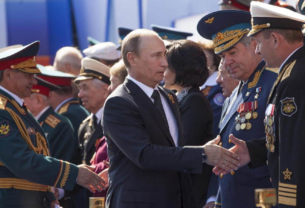 Russia, parata sulla Piazza Rossa. Putin: “No ad altre guerre”