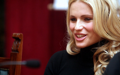 Michelle Hunziker e la gravidanza: “Se nasce femmina ne faccio subito un altro” Michelle Hunziker e la gravidanza: “Se nasce femmina ne faccio subito un altro”