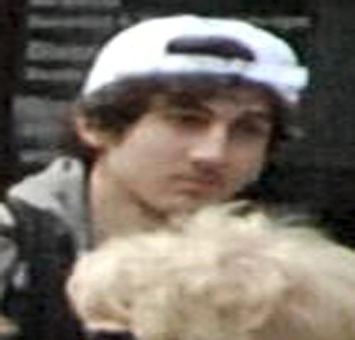 Dzhokar, l’attentatore di Boston. E’ il nuovo idolo delle teenager Usa