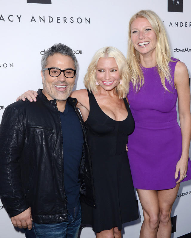 Trasparenze e consigli hot per Gwyneth Paltrow: “rasata” e senza slip sul red carpet