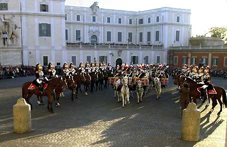 Via Napolitano dal Quirinale. Da reggia a museo. La sfida Via Napolitano dal Quirinale. Da reggia a museo. La sfida