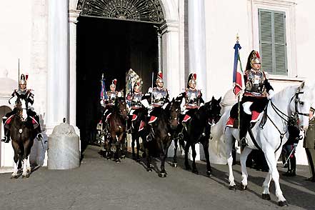 Via Napolitano dal Quirinale. Da reggia a museo. La sfida Via Napolitano dal Quirinale. Da reggia a museo. La sfida