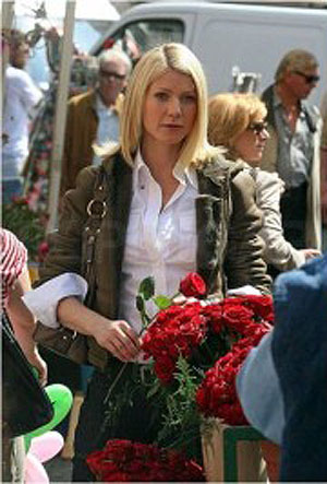 La Paltrow rilancia la moda: depilazione totale all’inguine. Forum