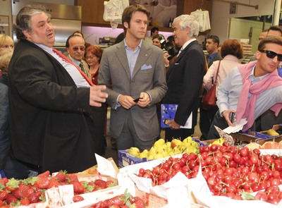 Emanuele Filiberto si traveste da donna: diventa Dalila per una notte