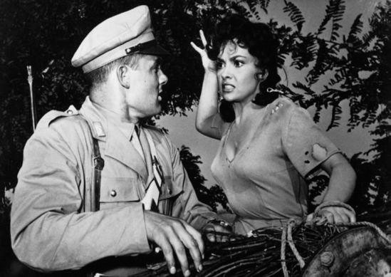 Asta record per gli orecchini della Lollobrigida, battuta Liz Taylor Asta record per gli orecchini della Lollobrigida, battuta Liz Taylor
