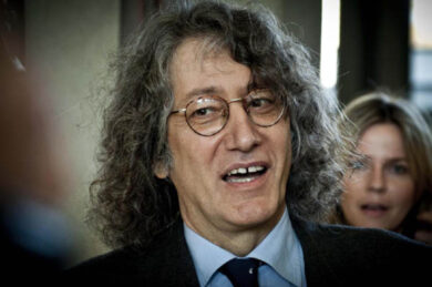 “Adagio”, la casa editrice di Casaleggio: inchieste in e-book (tra gli autori anche Nuzzi). Ma…