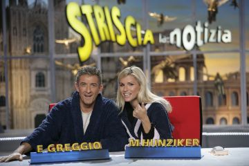 Il fisco indaga su Ezio Greggio: il suo stipendio finiva all’estero Il fisco indaga su Ezio Greggio: il suo stipendio finiva all’estero