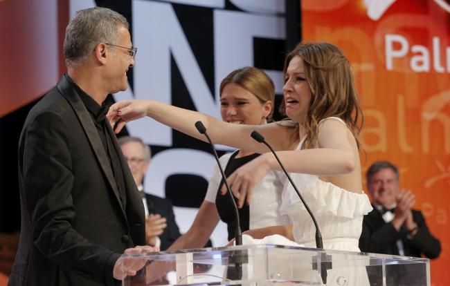 Cannes, l’amore lesbo di Kechiche vince la Palma D’Oro Cannes, l’amore lesbo di Kechiche vince la Palma D’Oro