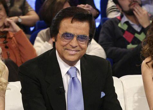 Little Tony/ Don Michele Barone, il “prete dei Vip”, ad Affari: “Un uomo felice di testimoniare la sua fede, devoto alla Madonna”