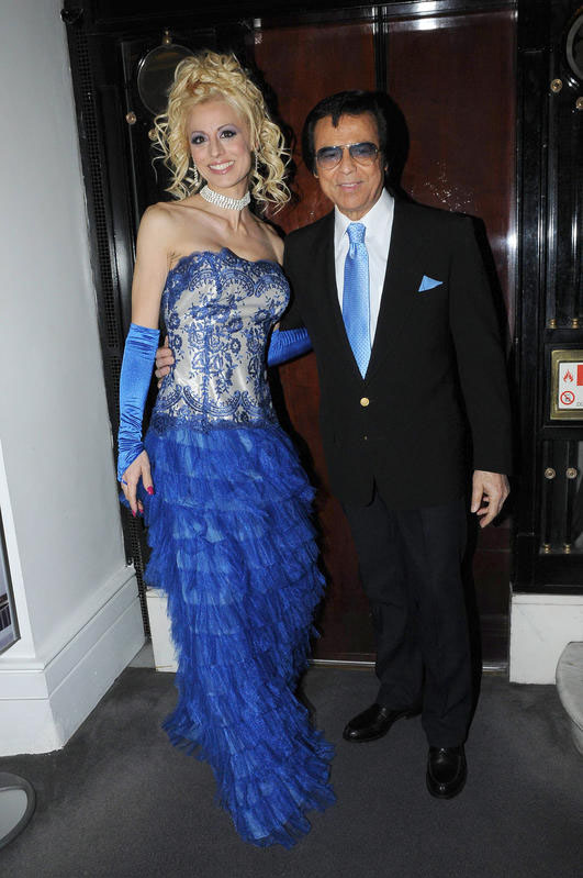 Little Tony/ Don Michele Barone, il “prete dei Vip”, ad Affari: “Un uomo felice di testimoniare la sua fede, devoto alla Madonna”