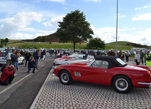ll Divino Amore saluta Little Tony. Folla, Ferrari, vip e note di “cuore matto” ll Divino Amore saluta Little Tony. Folla, Ferrari, vip e note di “cuore matto”