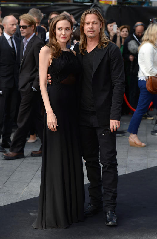 Angelina Jolie torna sul red carpet dopo l’asportazione del seno Angelina Jolie torna sul red carpet dopo l’asportazione del seno