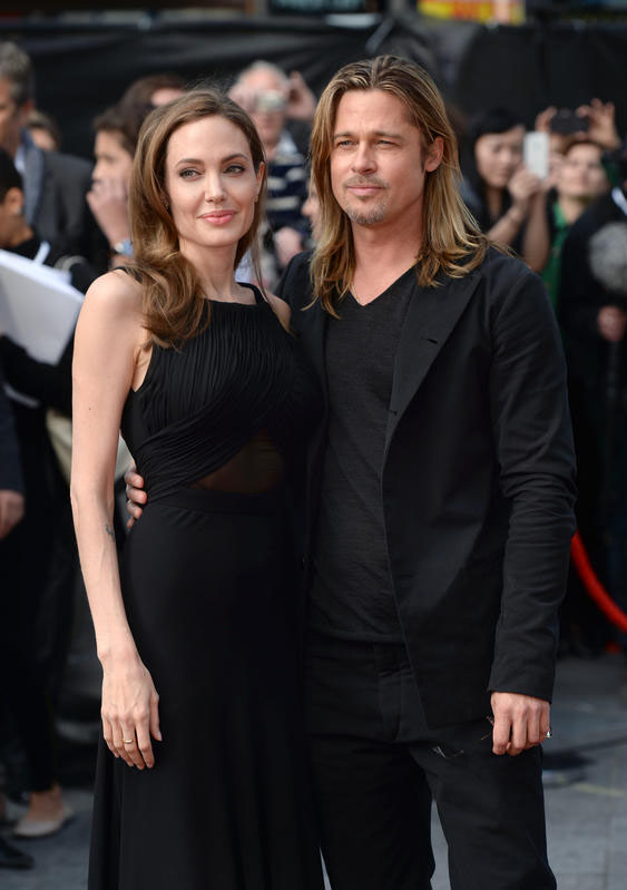 Angelina Jolie torna sul red carpet dopo l’asportazione del seno Angelina Jolie torna sul red carpet dopo l’asportazione del seno